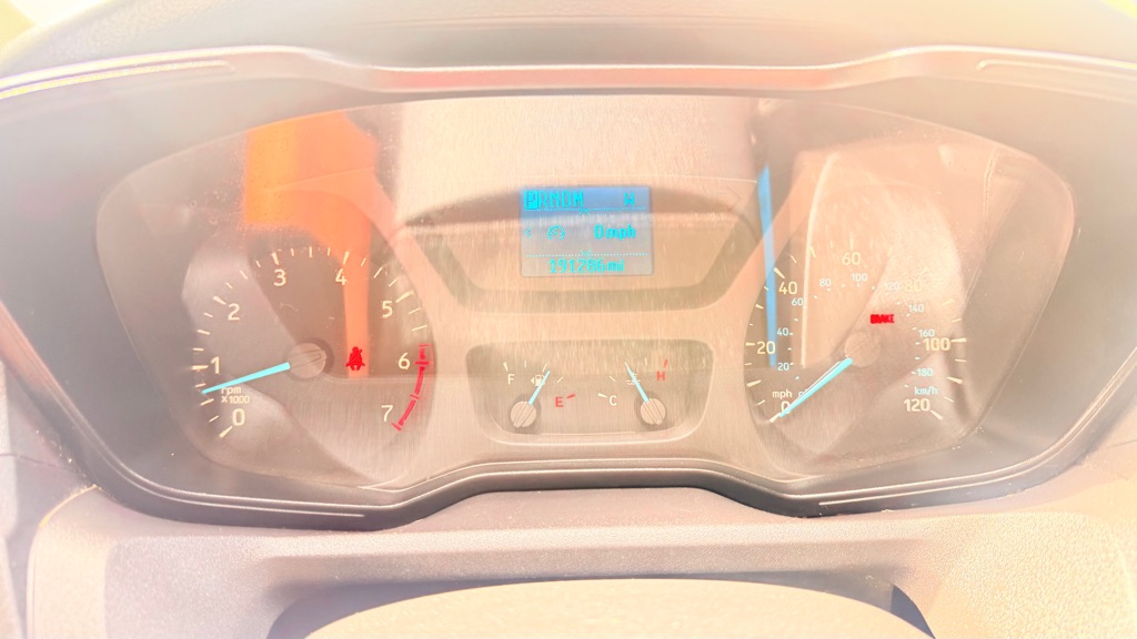 Photo 18 of this FORD TRANSIT
