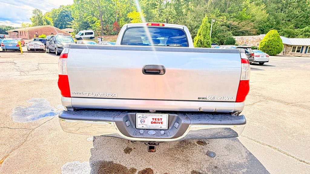 Photo 32 of this TOYOTA TUNDRA