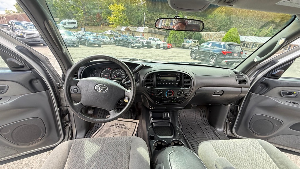Photo 18 of this TOYOTA TUNDRA