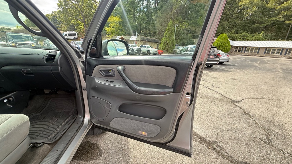 Photo 25 of this TOYOTA TUNDRA