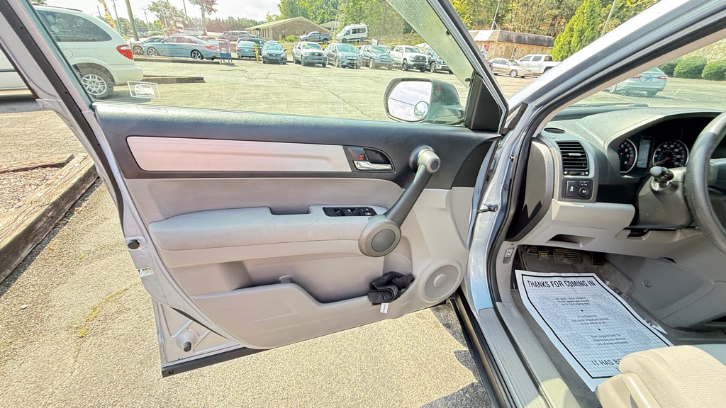 Photo 25 of this HONDA CR-V