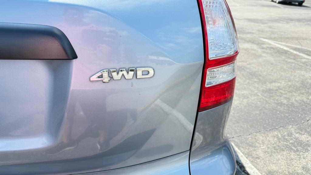Photo 18 of this HONDA CR-V