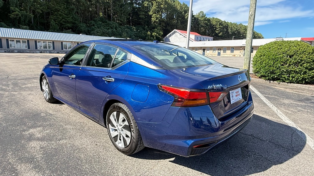 Photo 5 of this NISSAN ALTIMA