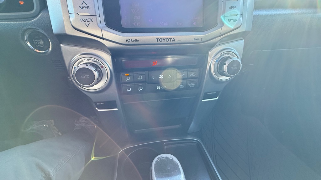 Photo 28 of this TOYOTA 4RUNNER