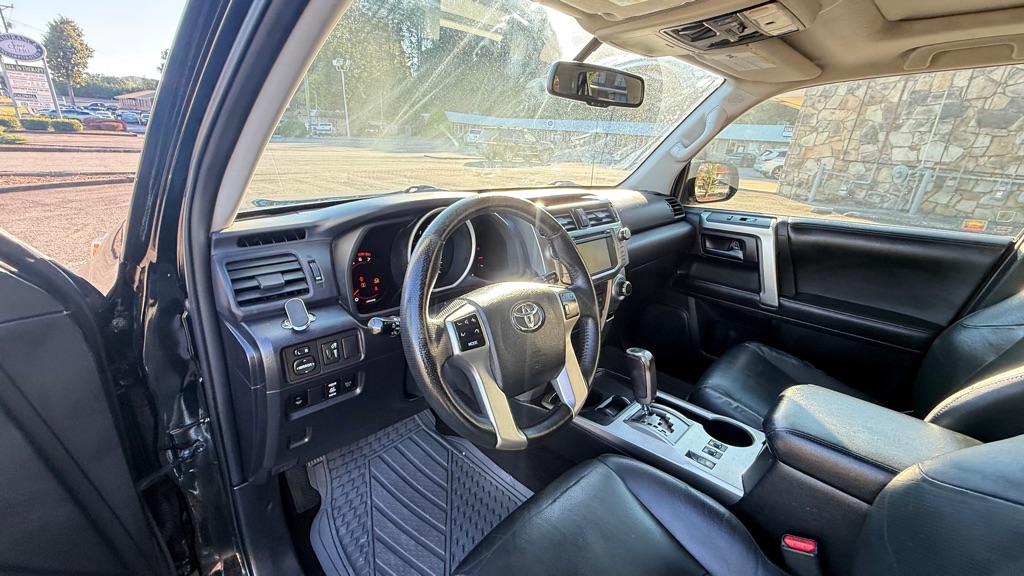 Photo 10 of this TOYOTA 4RUNNER
