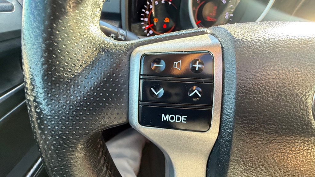 Photo 32 of this TOYOTA 4RUNNER
