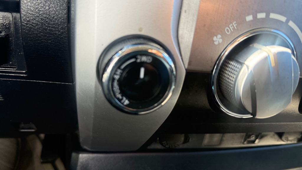 Photo 19 of this TOYOTA TUNDRA