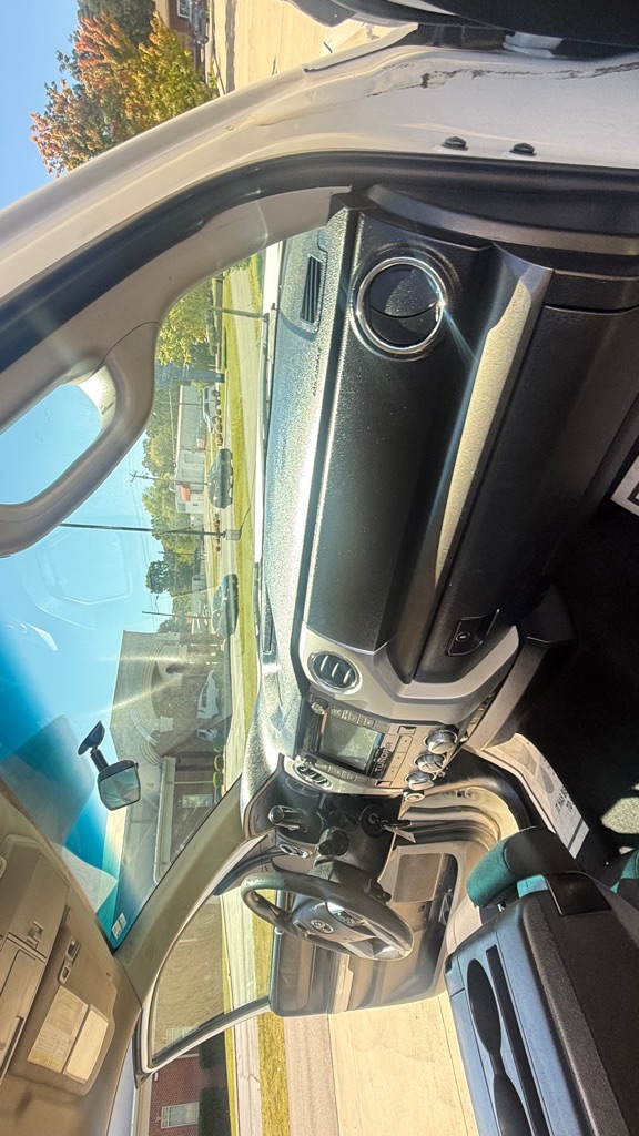 Photo 12 of this TOYOTA TUNDRA