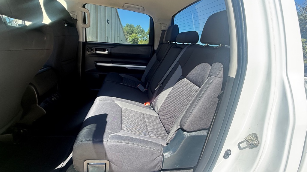 Photo 11 of this TOYOTA TUNDRA