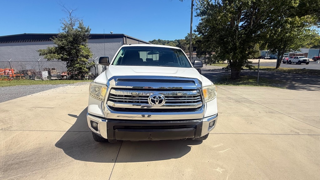 Photo 3 of this TOYOTA TUNDRA