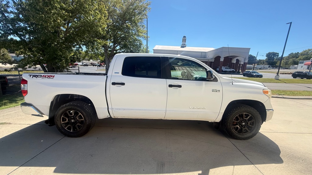 Photo 4 of this TOYOTA TUNDRA