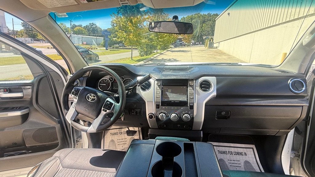 Photo 15 of this TOYOTA TUNDRA