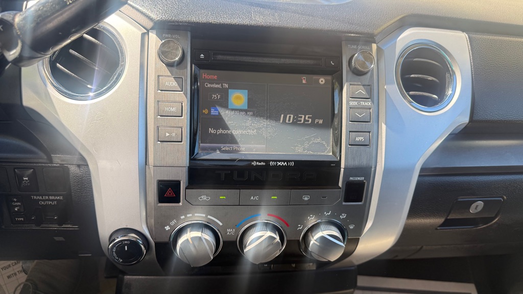 Photo 18 of this TOYOTA TUNDRA