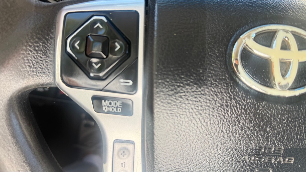 Photo 28 of this TOYOTA TUNDRA