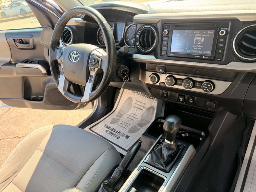 Photo 7 of this TOYOTA COROLLA