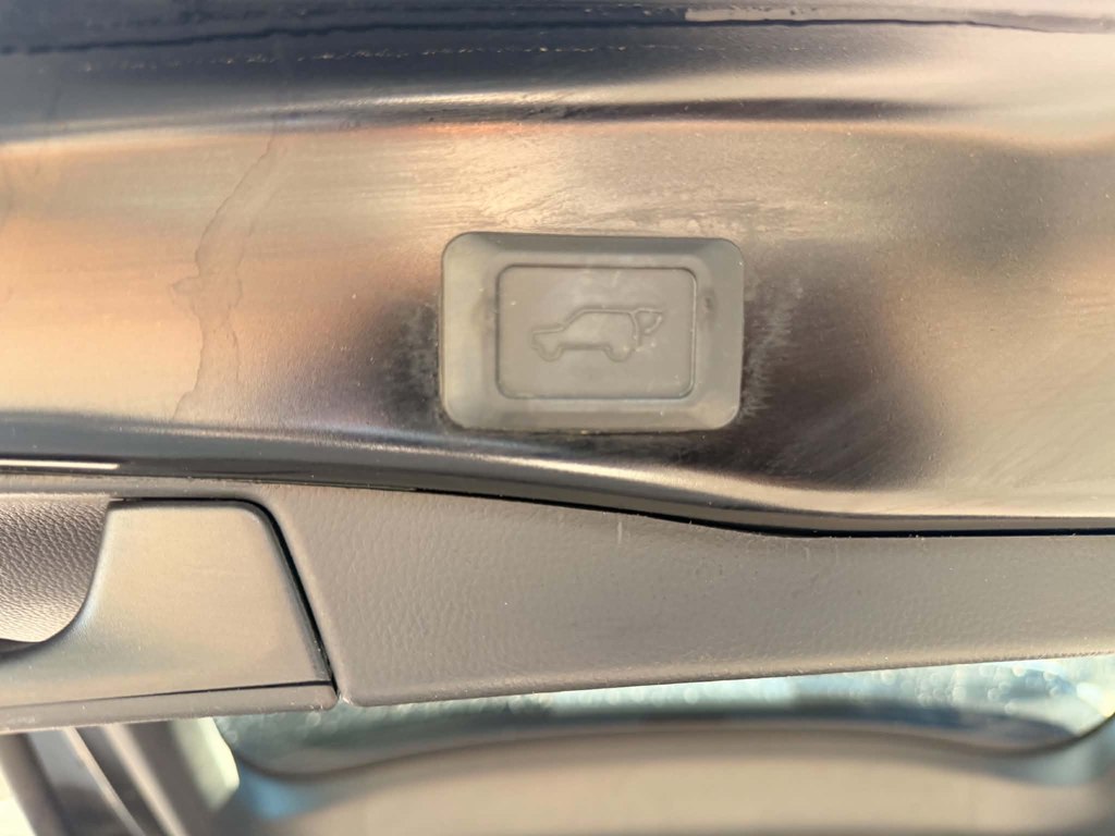 Photo 17 of this TOYOTA RAV4