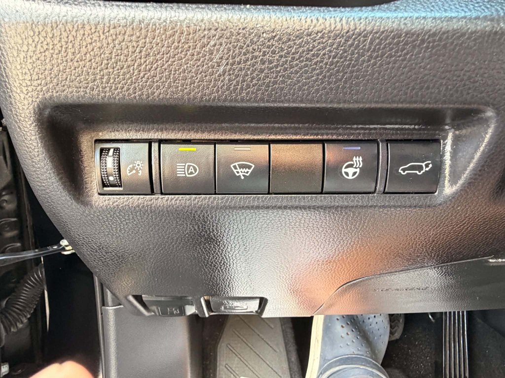 Photo 12 of this TOYOTA RAV4