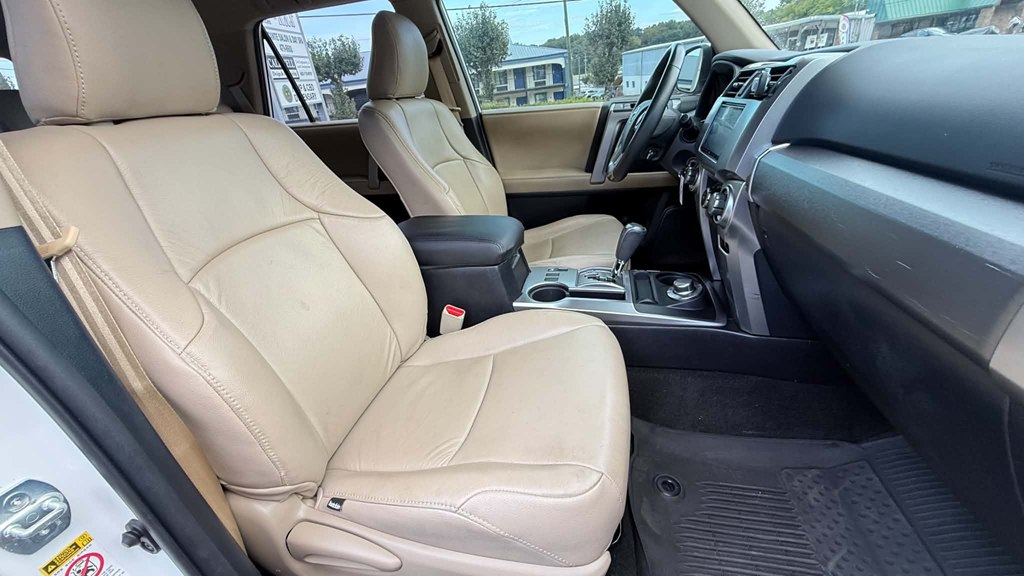 Photo 15 of this TOYOTA 4RUNNER