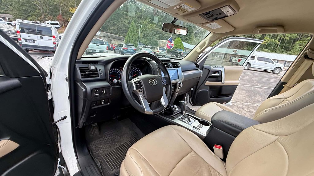 Photo 9 of this TOYOTA 4RUNNER