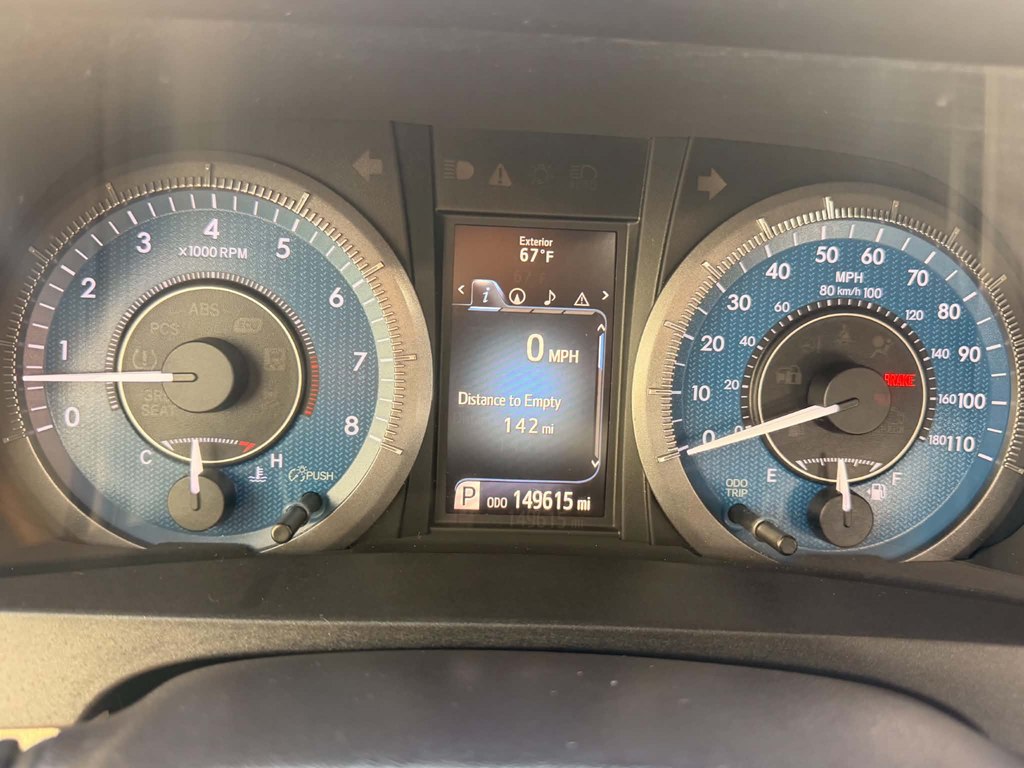 Photo 10 of this TOYOTA SIENNA