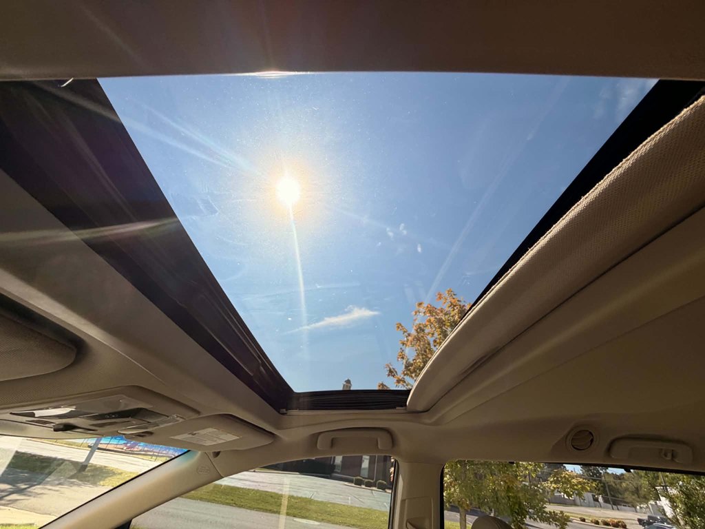 Photo 14 of this TOYOTA SIENNA