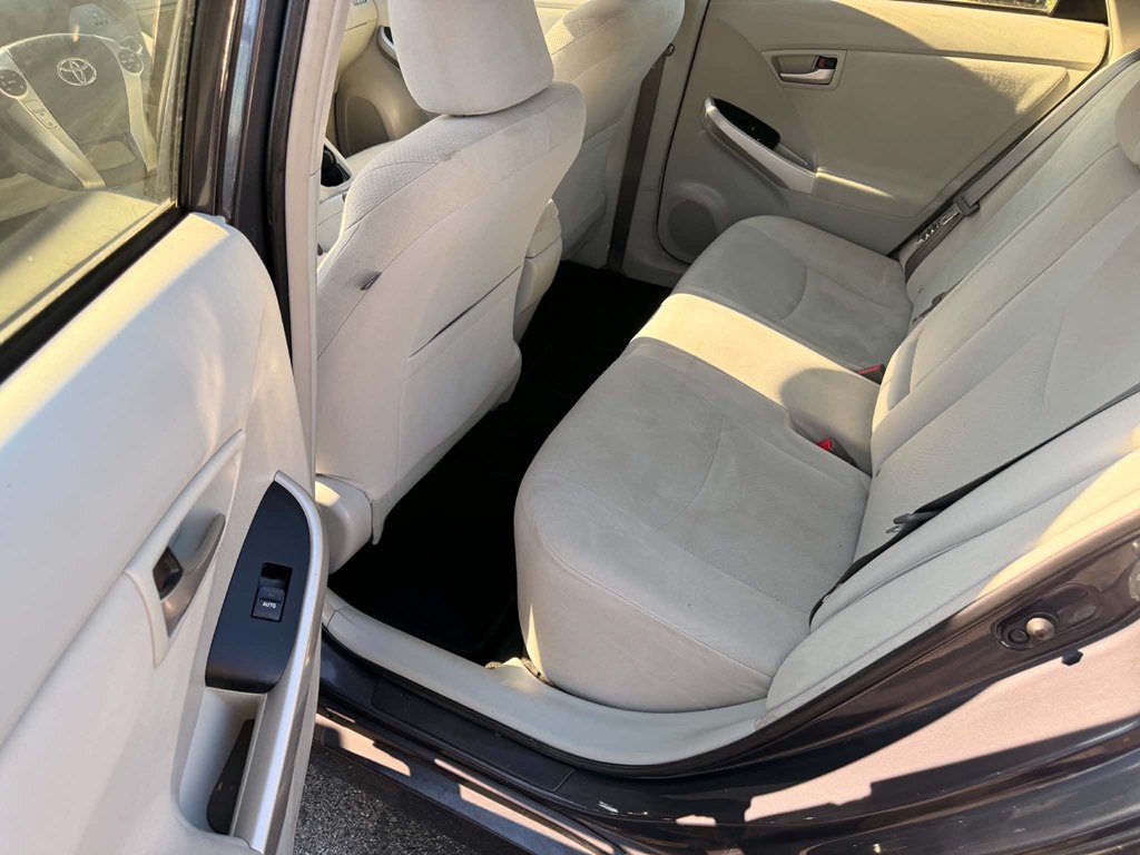 Photo 14 of this TOYOTA PRIUS
