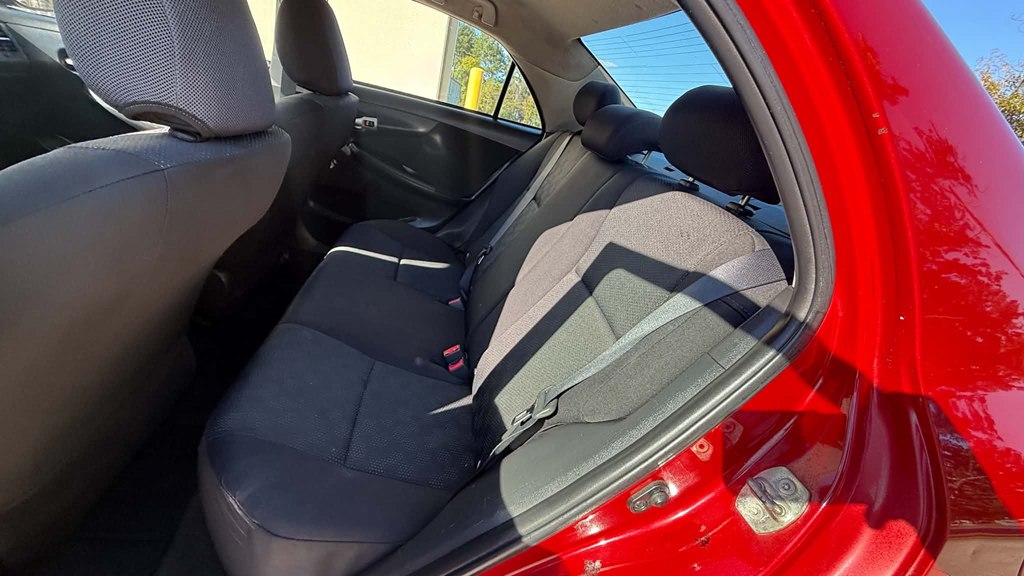 Photo 16 of this TOYOTA COROLLA