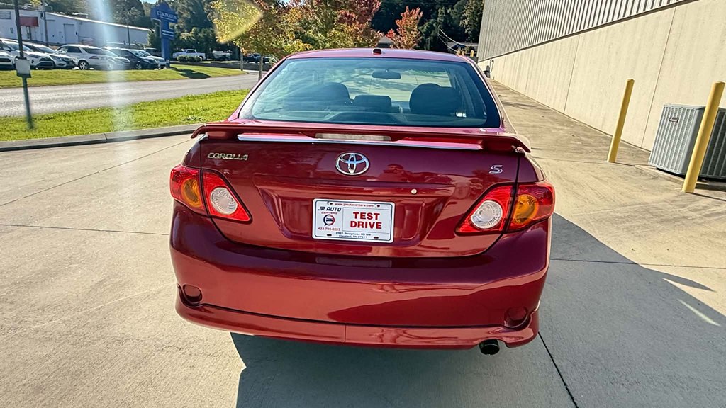 Photo 8 of this TOYOTA COROLLA