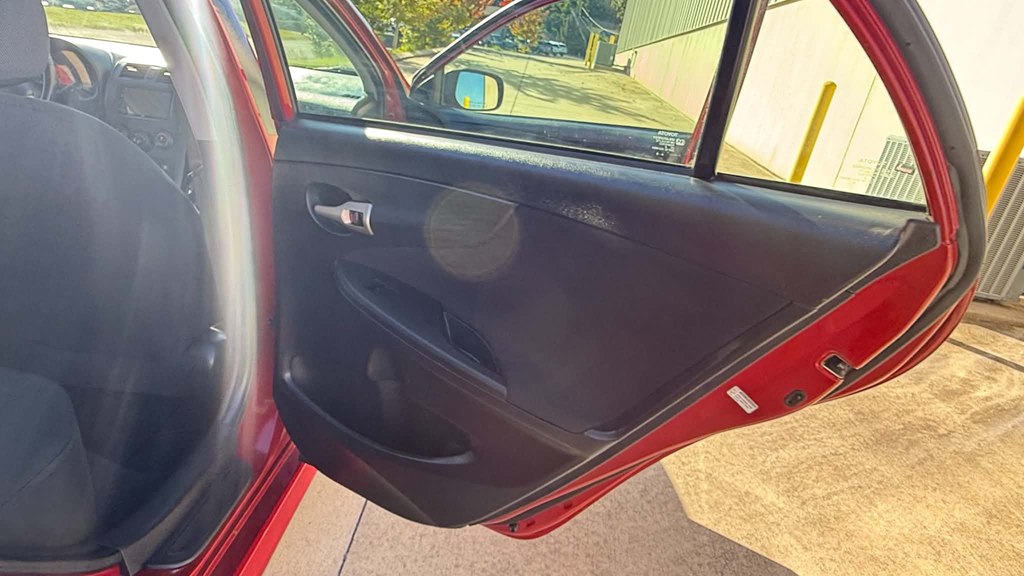 Photo 25 of this TOYOTA COROLLA