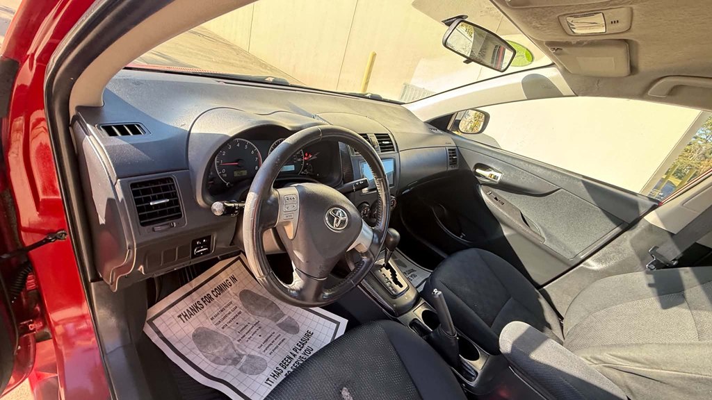 Photo 22 of this TOYOTA COROLLA