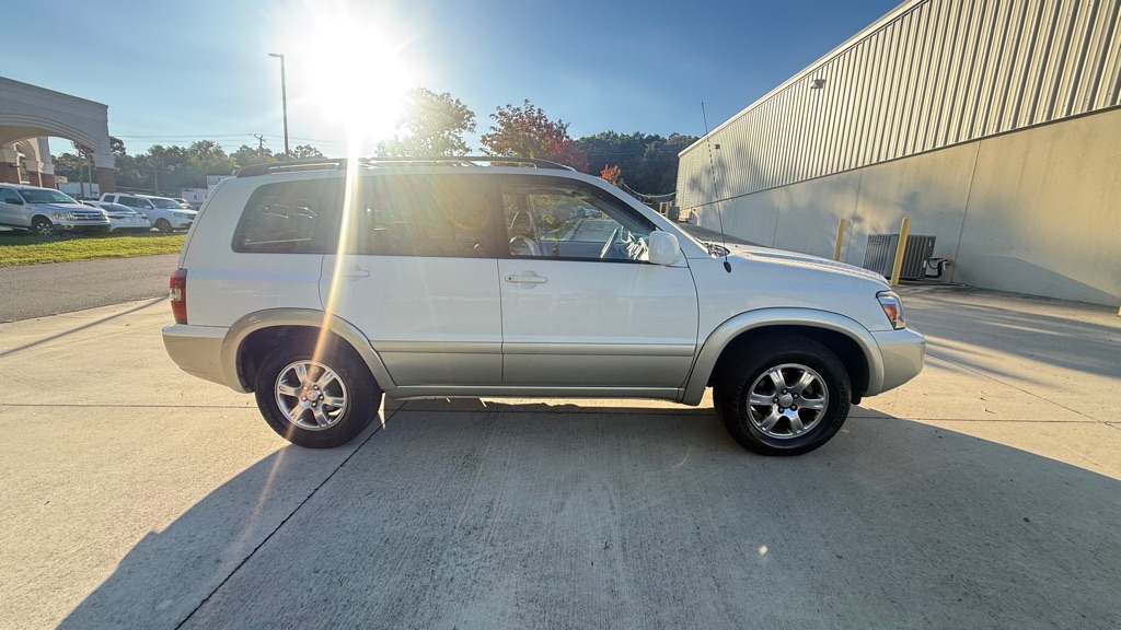 Photo 4 of this TOYOTA HIGHLANDER
