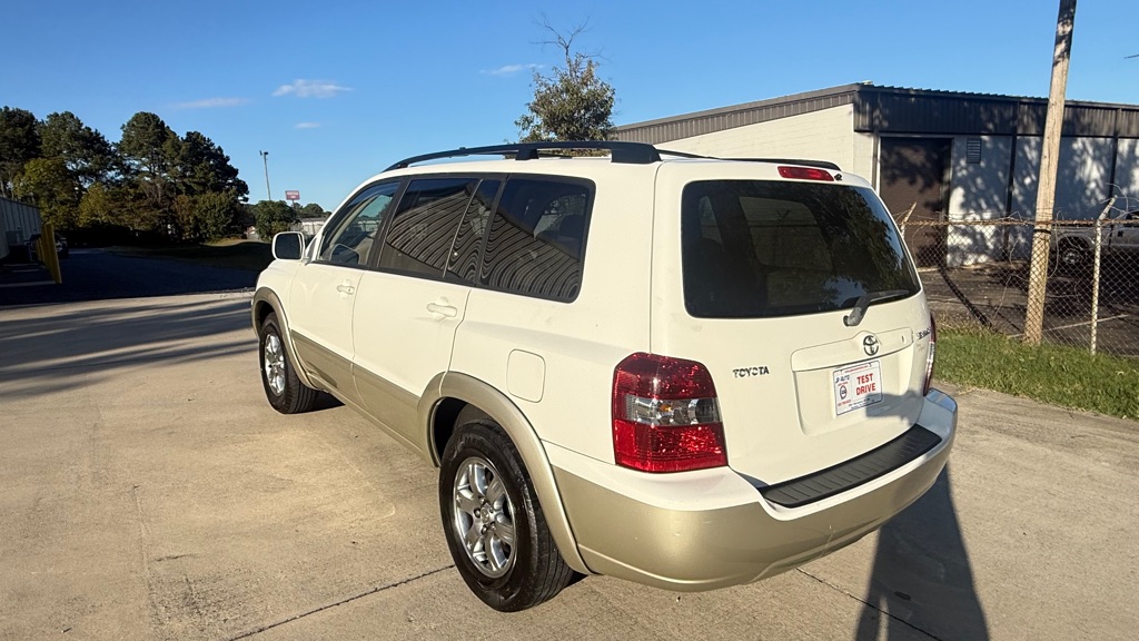 Photo 6 of this TOYOTA HIGHLANDER