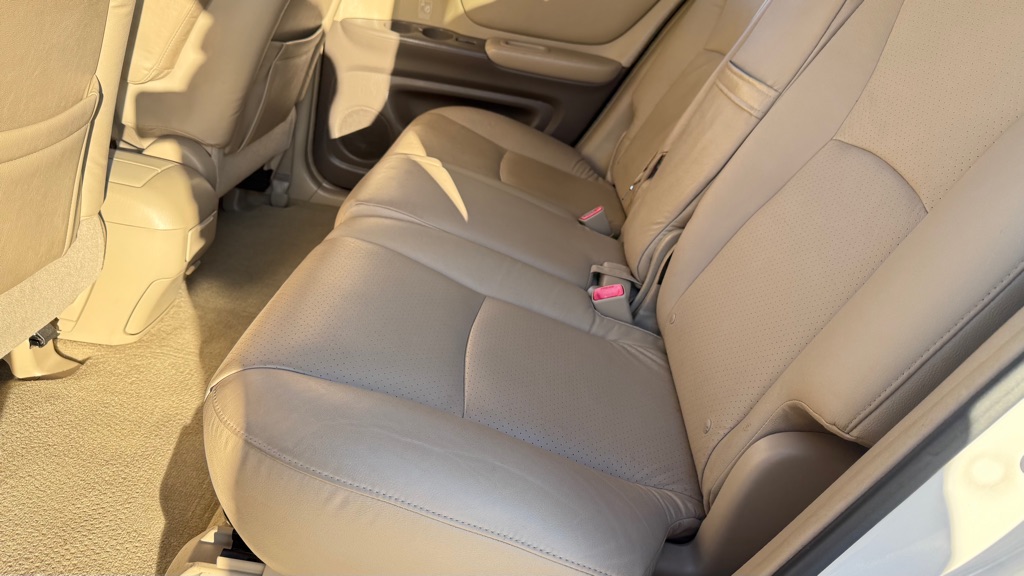 Photo 11 of this TOYOTA HIGHLANDER