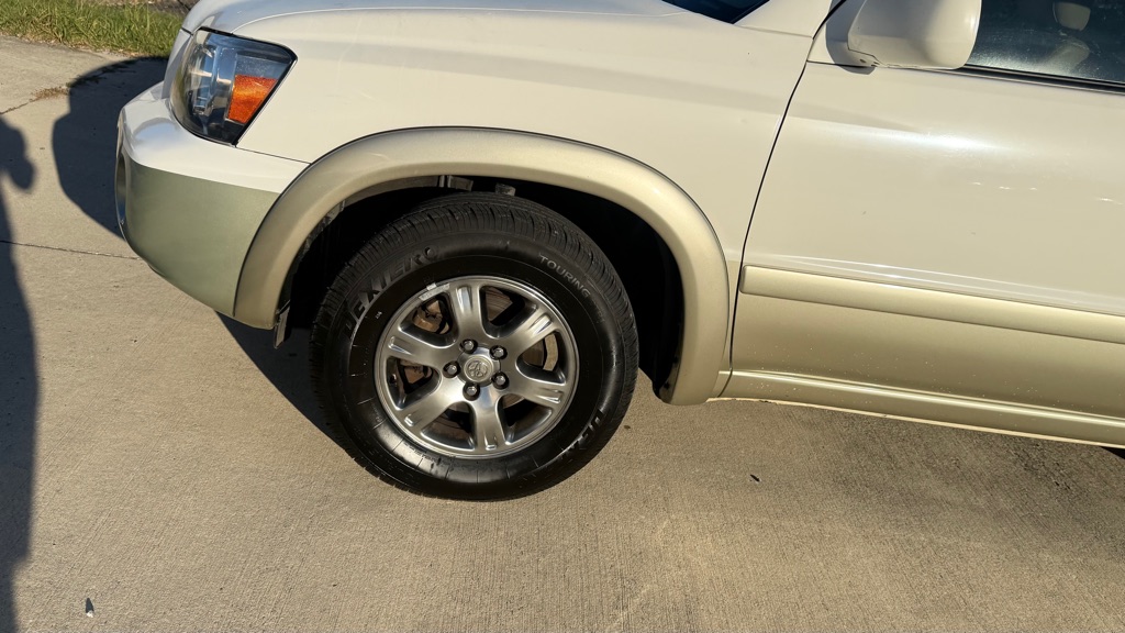 Photo 23 of this TOYOTA HIGHLANDER