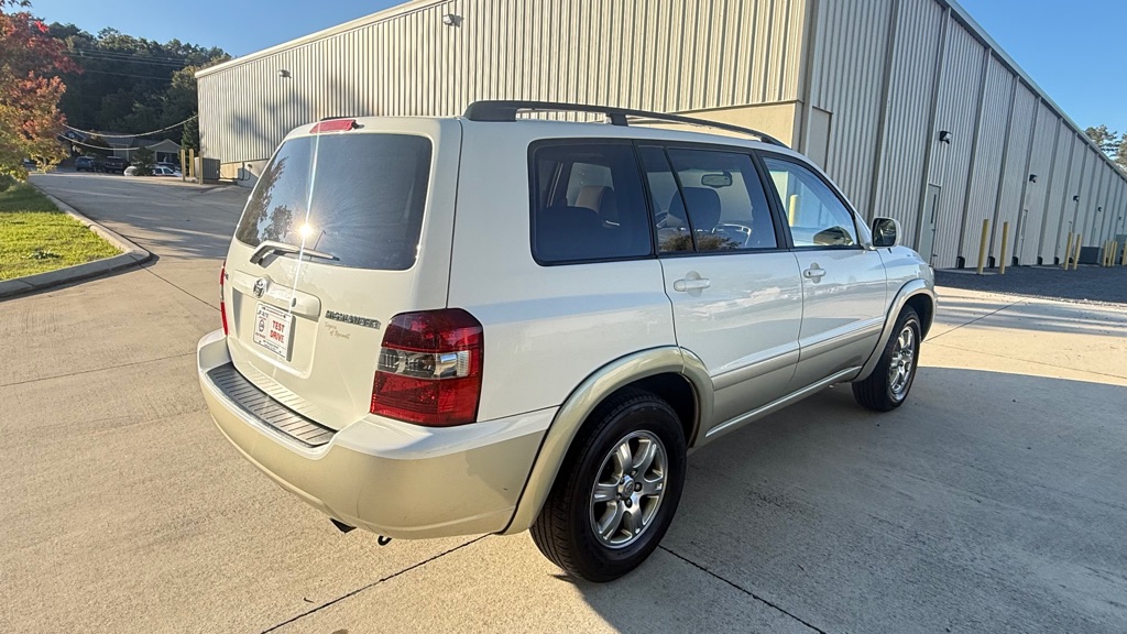 Photo 7 of this TOYOTA HIGHLANDER