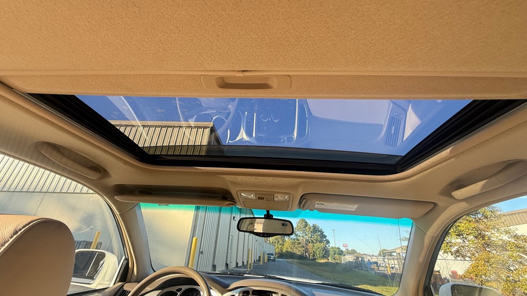 Photo 16 of this TOYOTA HIGHLANDER