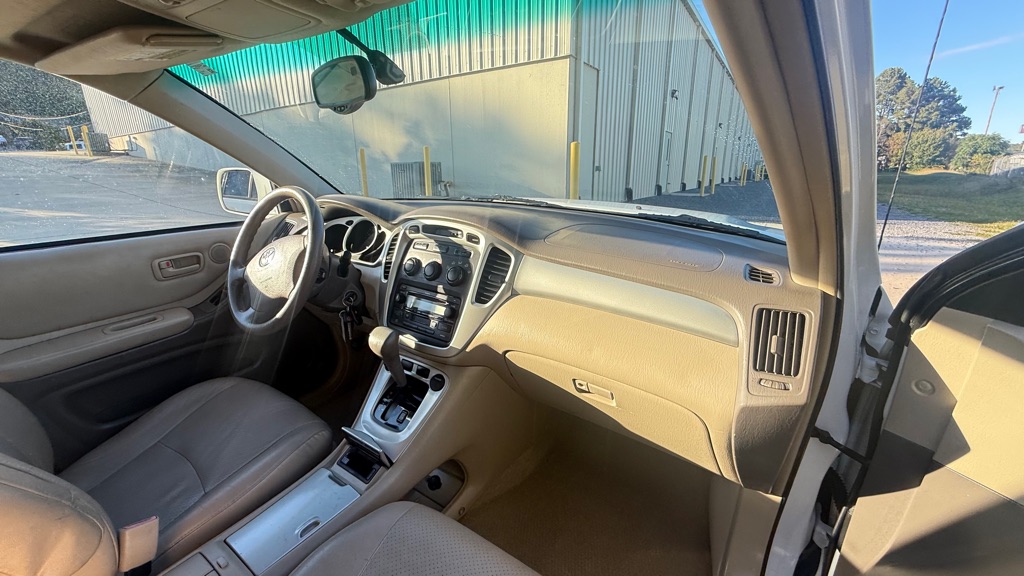Photo 17 of this TOYOTA HIGHLANDER
