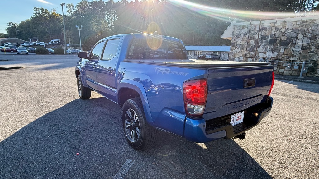Photo 6 of this TOYOTA TACOMA