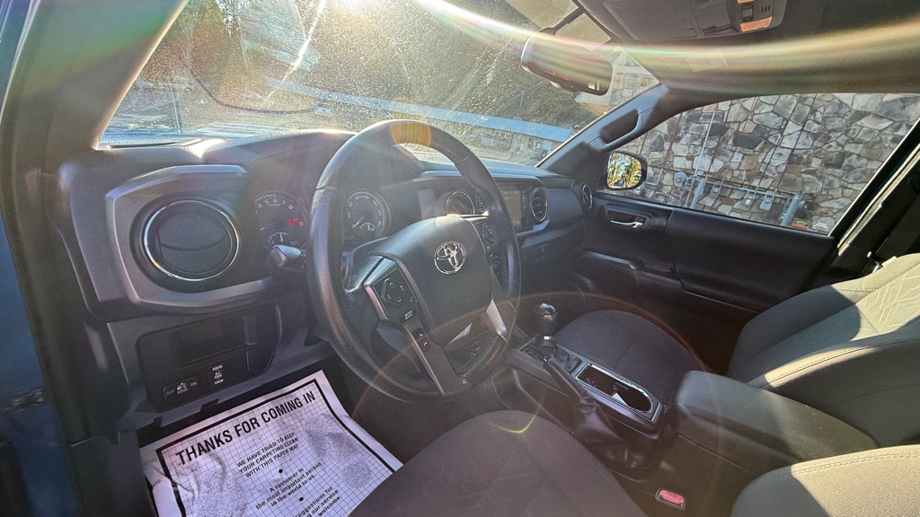 Photo 11 of this TOYOTA TACOMA