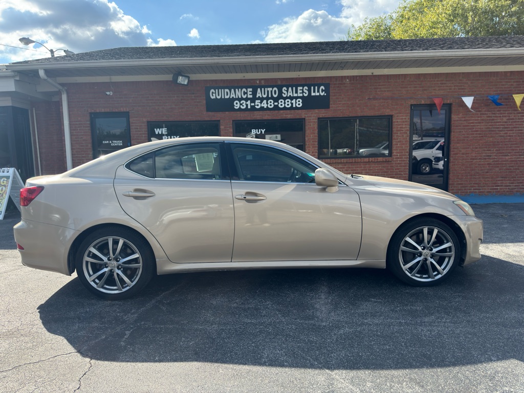 Photo 9 of this LEXUS IS