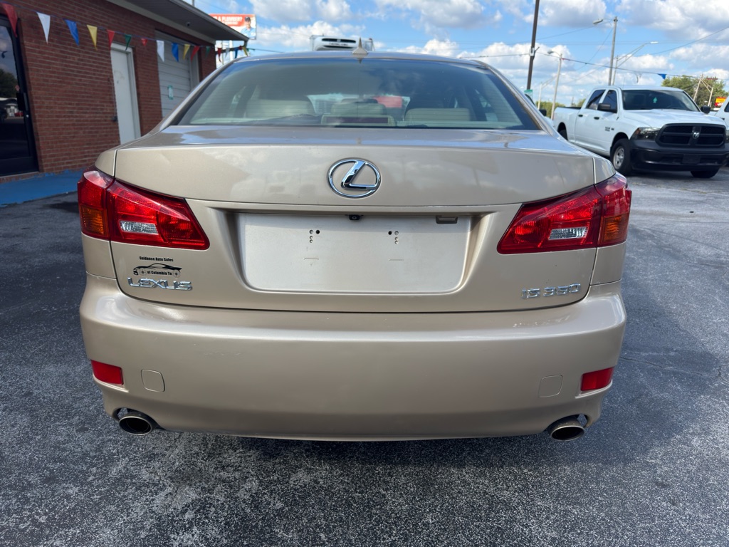 Photo 6 of this LEXUS IS
