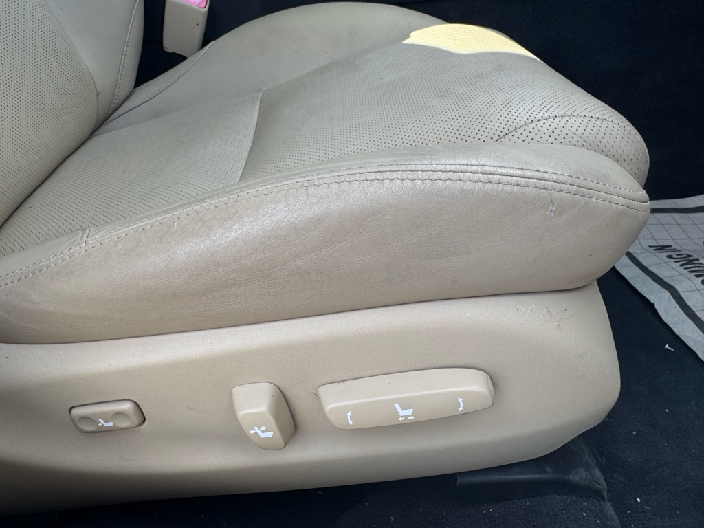 Photo 40 of this LEXUS IS