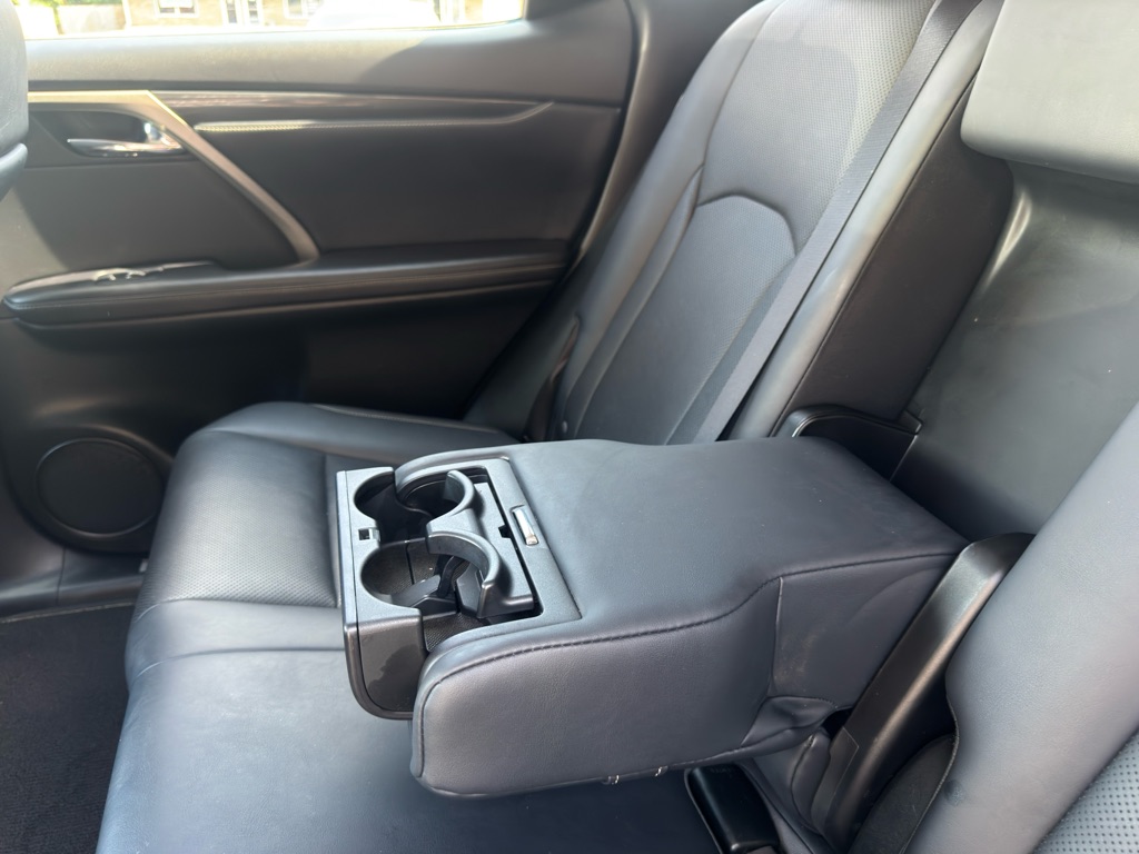 Photo 28 of this LEXUS RX