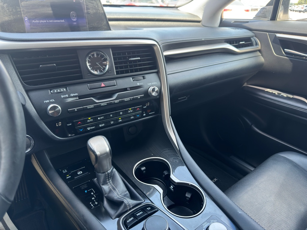 Photo 19 of this LEXUS RX
