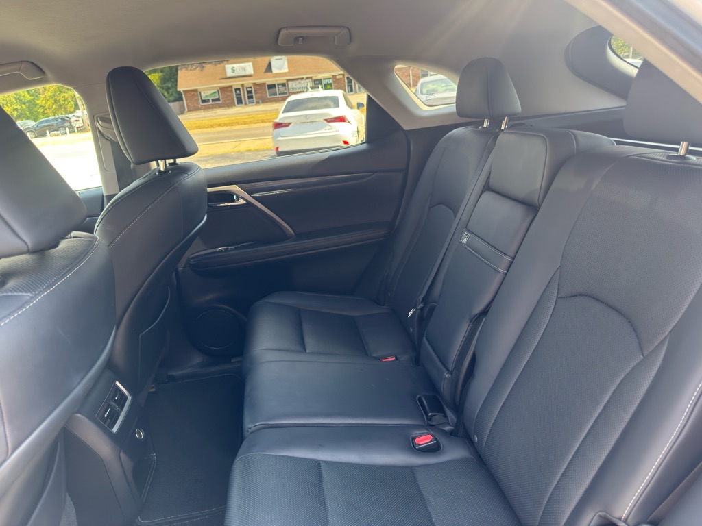 Photo 25 of this LEXUS RX