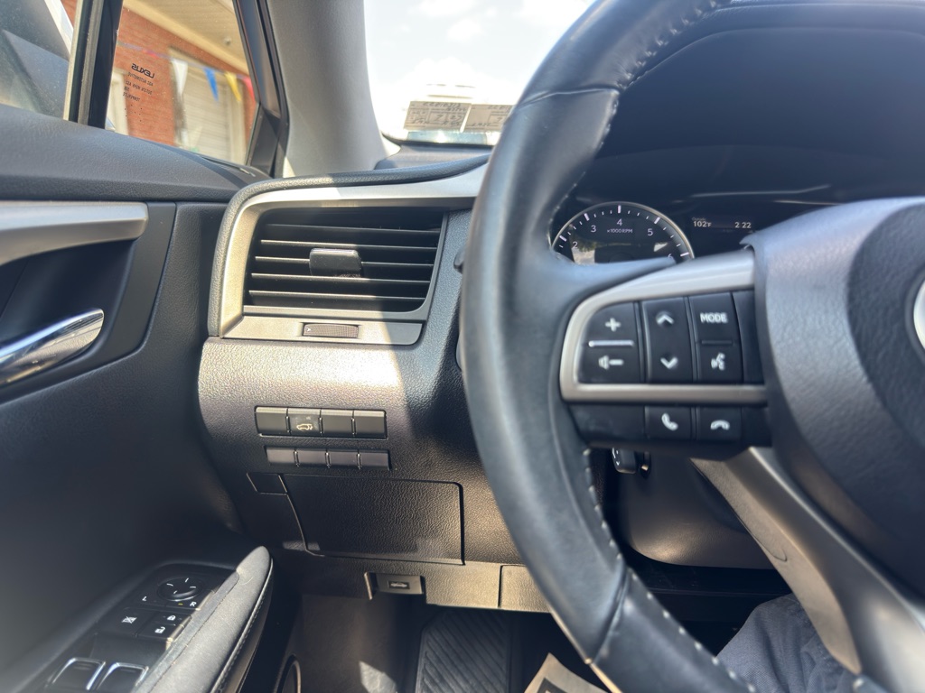 Photo 14 of this LEXUS RX