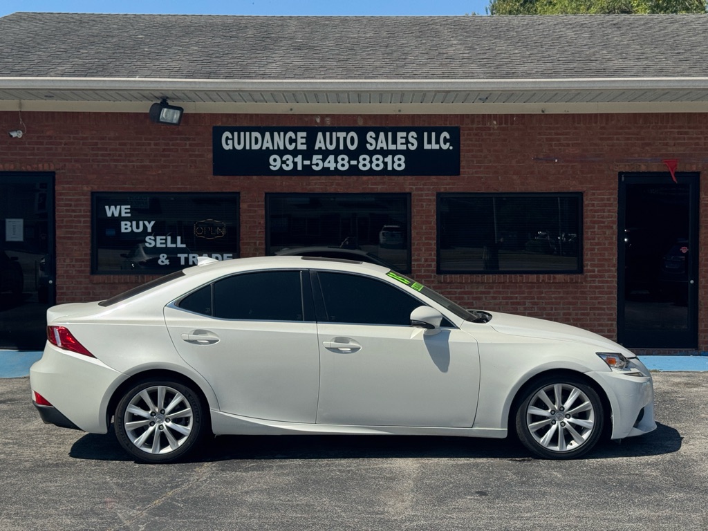 Photo 9 of this LEXUS IS