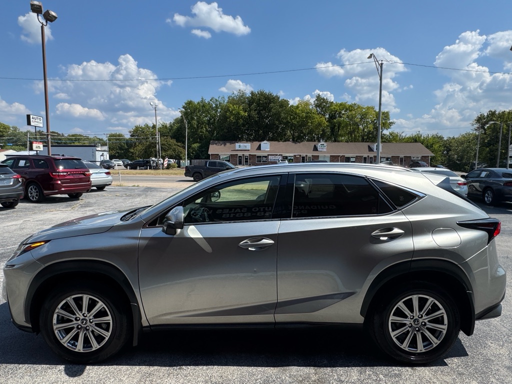 Photo 5 of this LEXUS NX