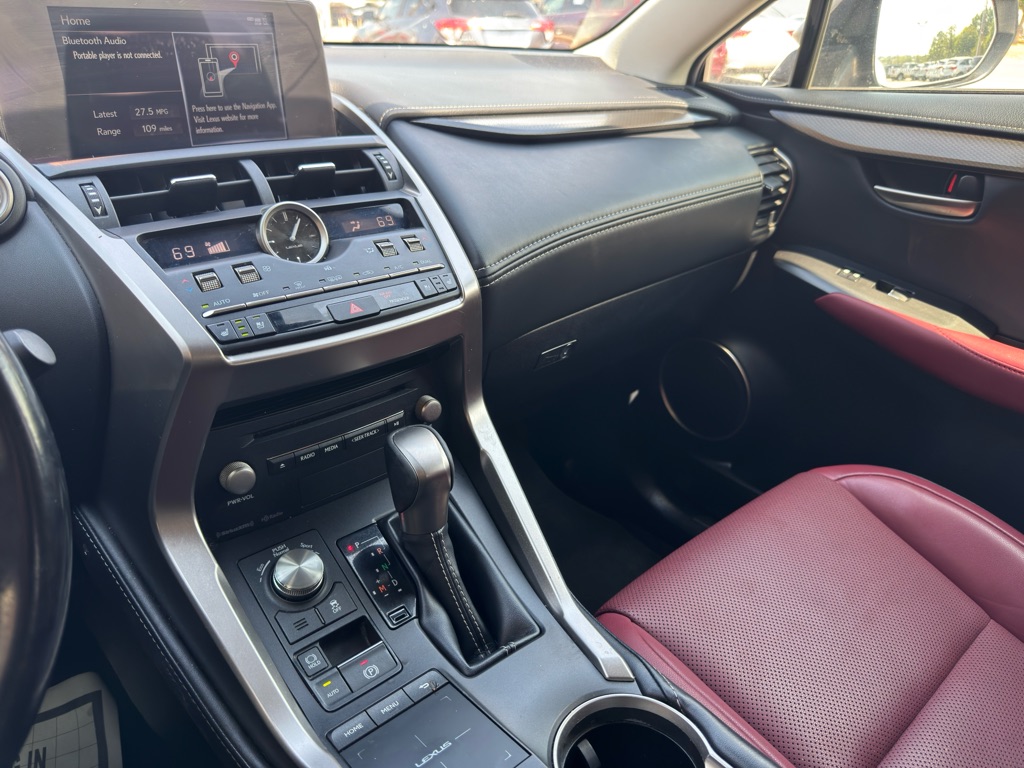 Photo 16 of this LEXUS NX