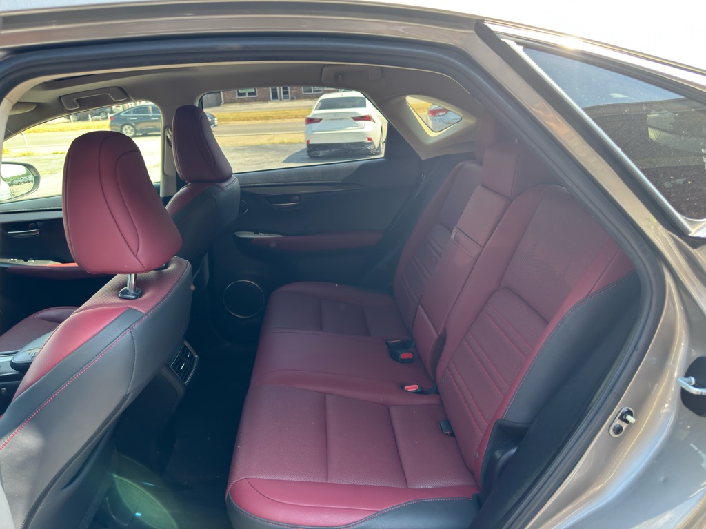 Photo 25 of this LEXUS NX
